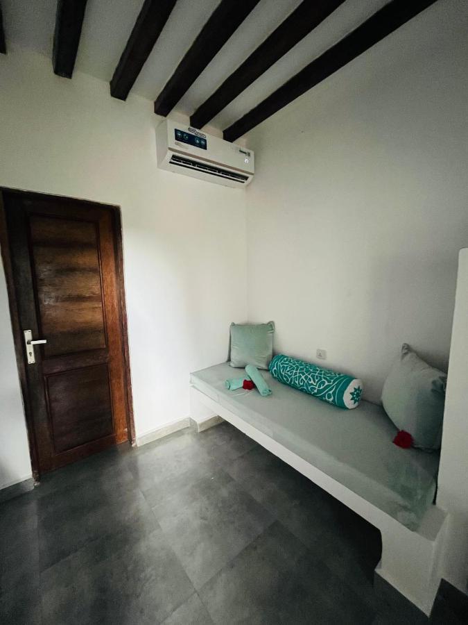 Miti Beach Bungalows Нунгві Екстер'єр фото